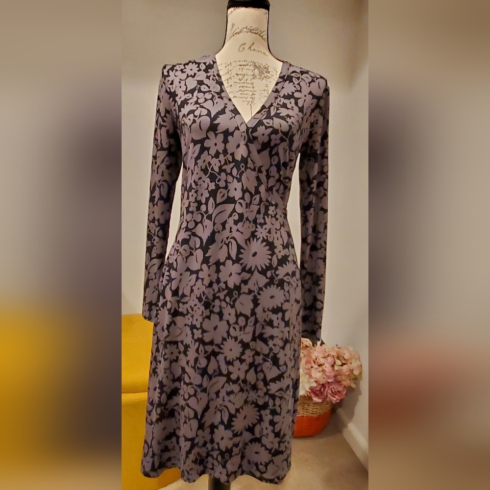 BODEN Black Grey Floral V-Neck Wrapped Long Sleeves Dress, Size 6R.